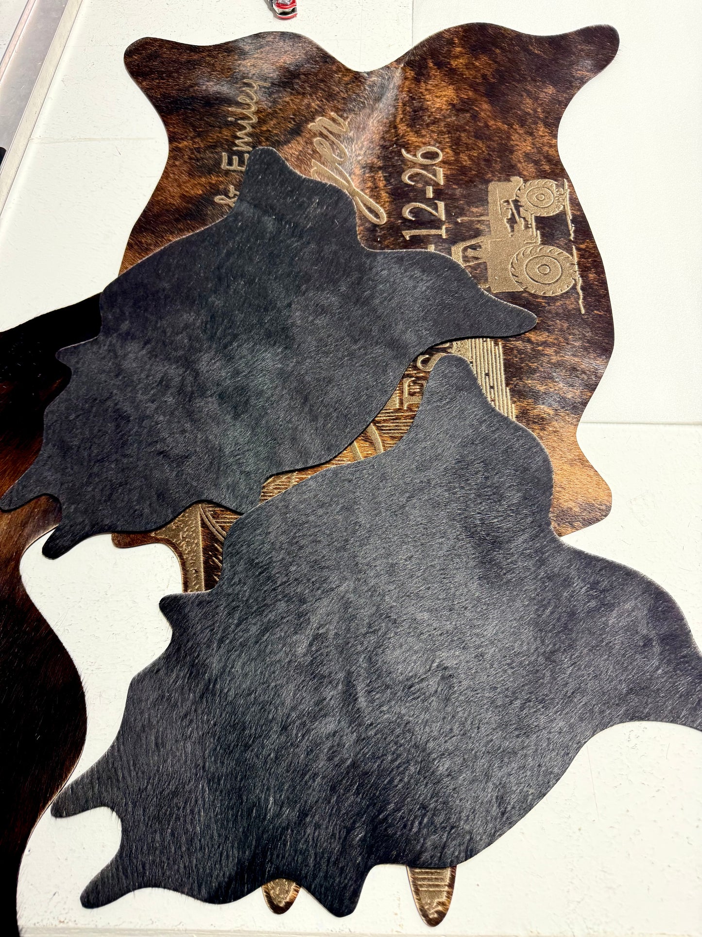 18" x 15" Cowhide Placemats & Table Toppers - Western Wedding & Farmhouse Decor